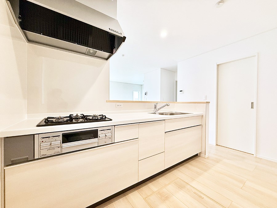 �L�b�`�� �������Ƒ����J��[�߂�A������̂���L�b�`��