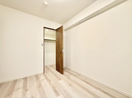 �q������ �������v���C�x�[�g��ԂƂ��ĐÂ��ŗ�������������񋟂��Ă���܂�