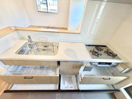 �L�b�`�� �����������������Ԃ����܂��A�Ί炠�ӂ��L�b�`��