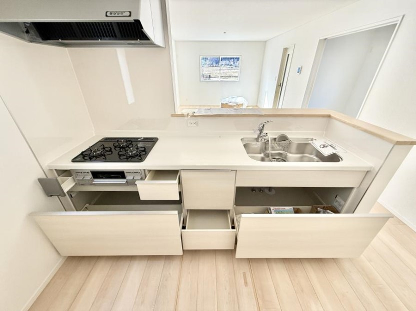 �L�b�`�� �����������������Ɗy�����Ȃ�A���K�ȃL�b�`�����