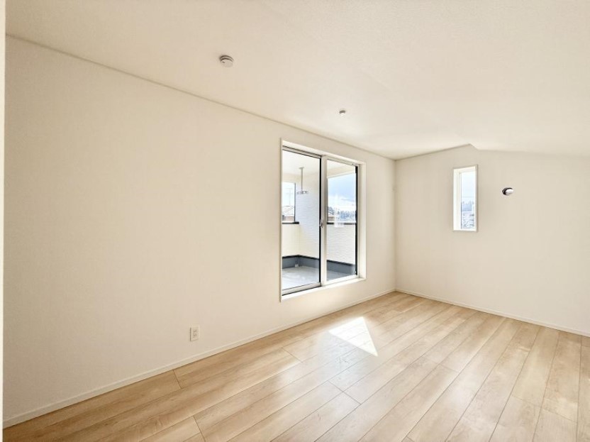 �Q�� ���������̔z�u��ʋC���̗ǂ��݌v�ŕ����̋�C�������炸�A��ɐV�N�ȋ�C������܂�