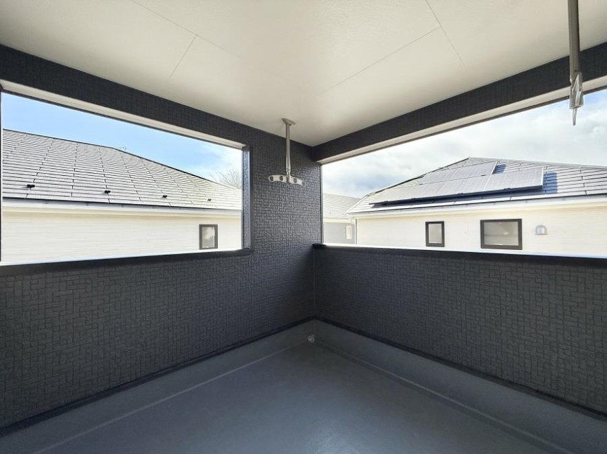 �o���R�j�[ ������ �G�߂̈ڂ낢����������J���I�ȋ�Ԃł�