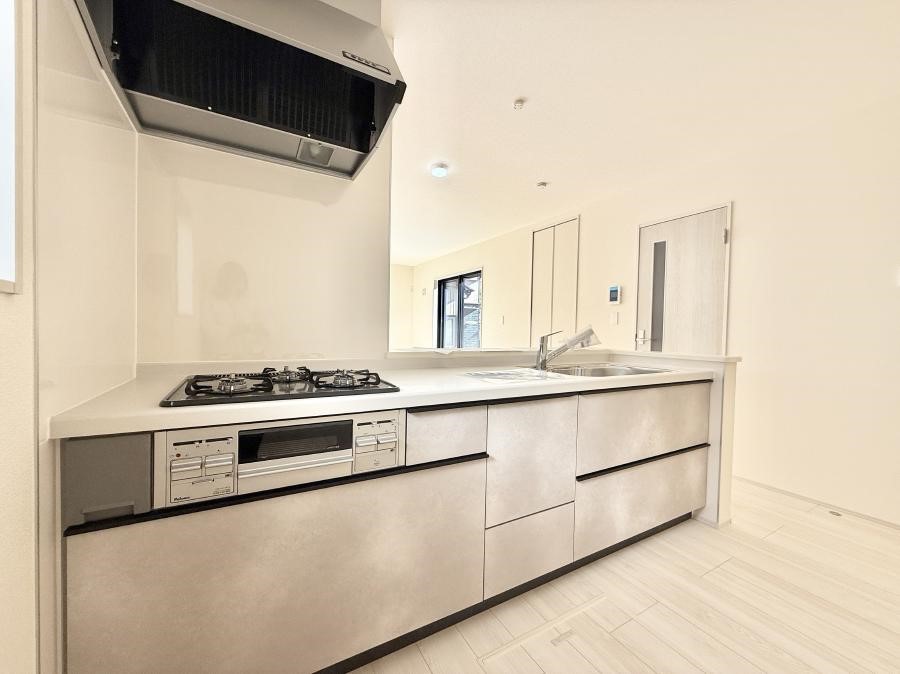 �L�b�`�� �������Ƒ����J��[�߂�A������̂���L�b�`��