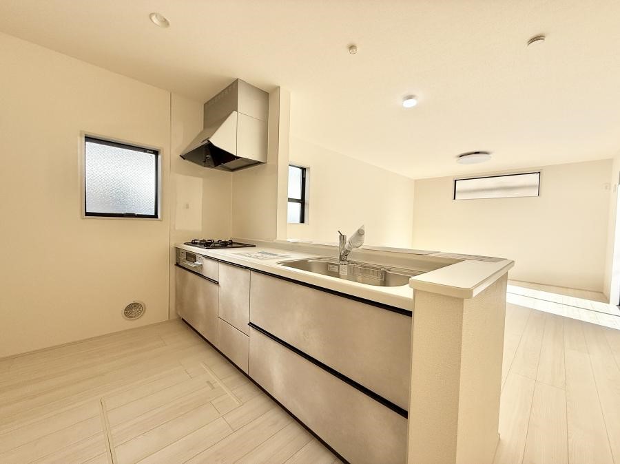 �L�b�`�� ���������y���݂ƐH�ׂ�K����͂���L�b�`��