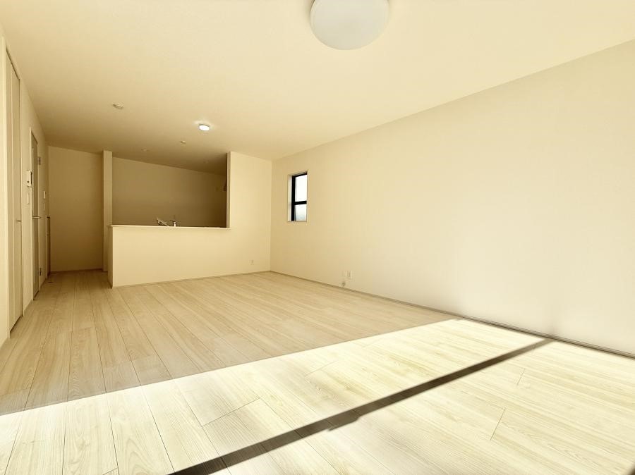 ���r���O ���������S�n�̂����A���z�̃��r���O