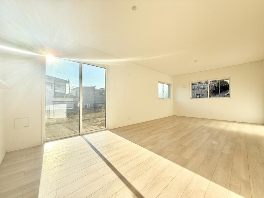 ���r���O ���������R�Ɖ�b�����܂��A�S�n�悢�ЂƂƂ�