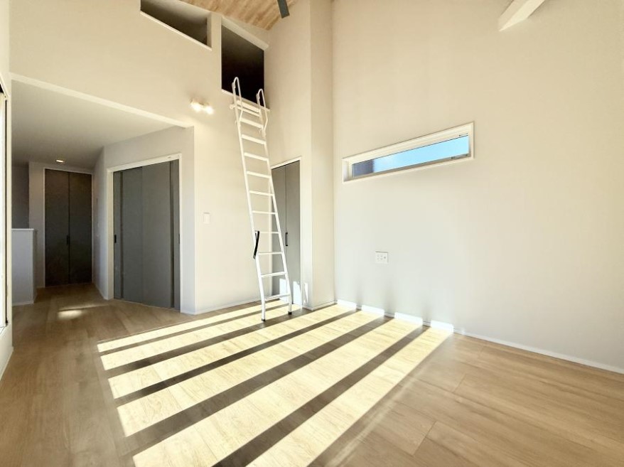 ���r���O ���������났�ƏΊ炪�W�܂�A�S���܂郊�r���O