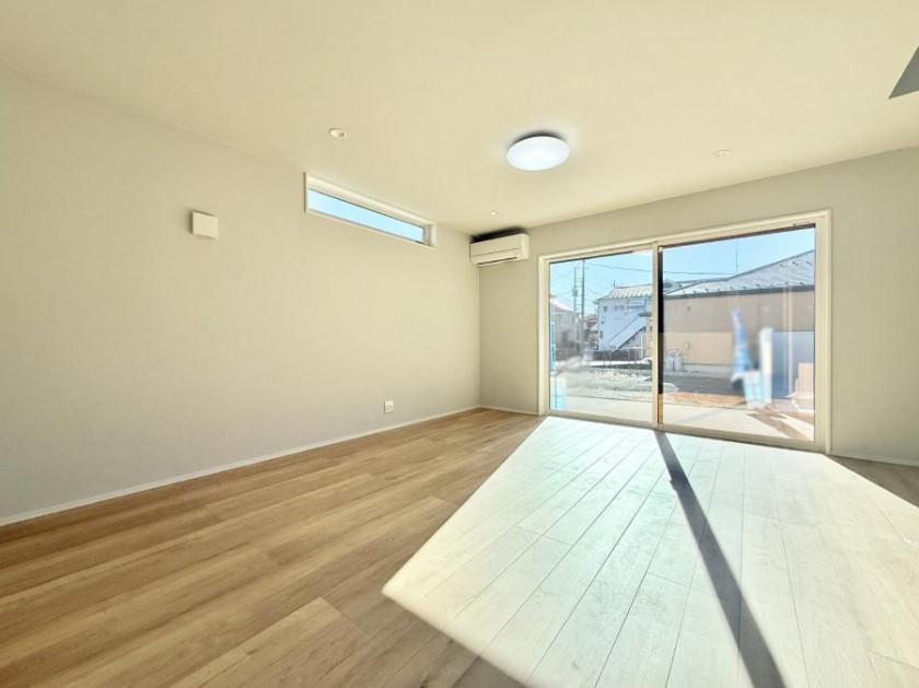 ���r���O ���������R�Ɖ�b�����܂��A�S�n�悢�ЂƂƂ�