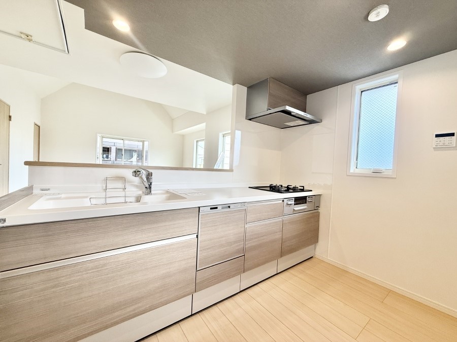 �L�b�`�� �����������������Ɗy�����Ȃ�A���K�ȃL�b�`�����