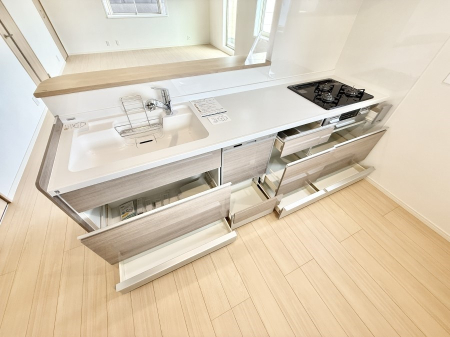 �L�b�`�� �����������������Ԃ����܂��A�Ί炠�ӂ��L�b�`��