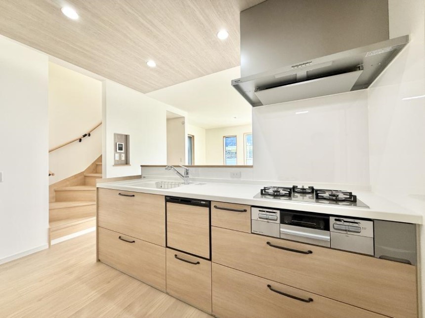 �L�b�`�� ���������y���݂ƐH�ׂ�K����͂���L�b�`��