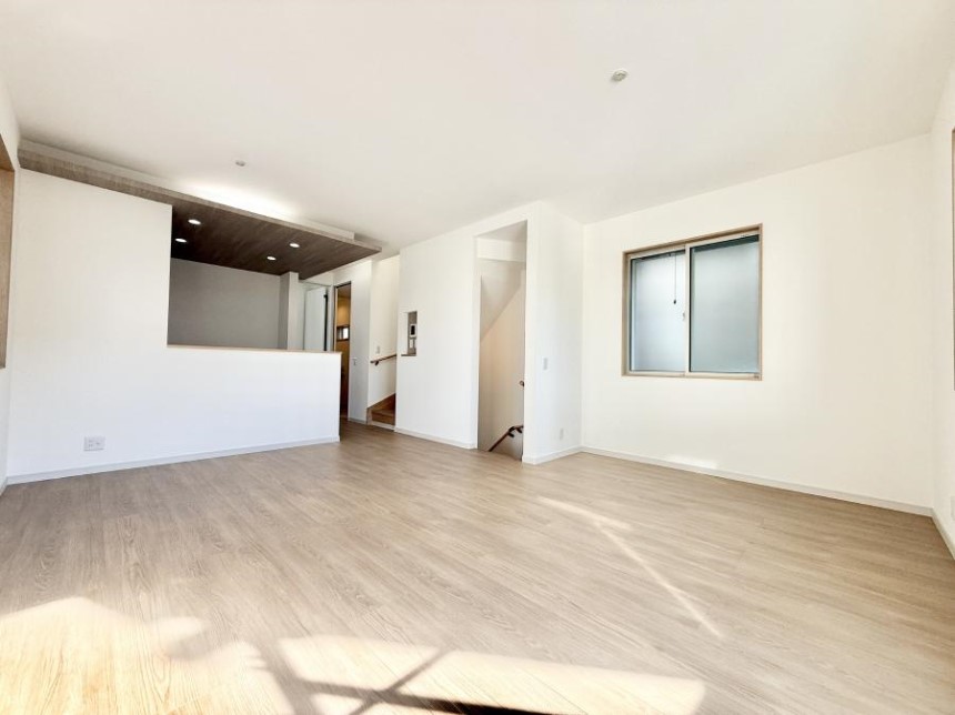 ���r���O ���������났�ƏΊ炪�W�܂�A�S���܂郊�r���O