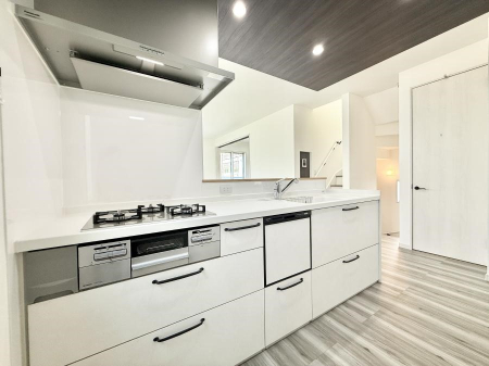 �L�b�`�� �������Ƒ����J��[�߂�A������̂���L�b�`��