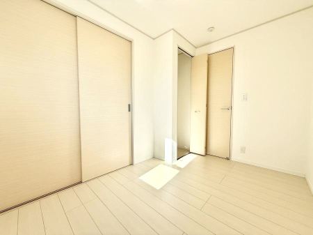 �q������ �������v���C�x�[�g��ԂƂ��ĐÂ��ŗ�������������񋟂��Ă���܂�