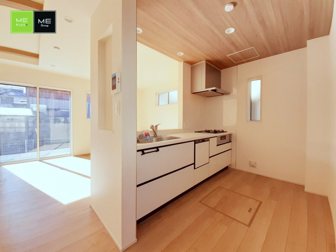 �L�b�`�� �����������������Ԃ����܂��A�Ί炠�ӂ��L�b�`��