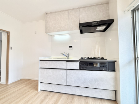 �L�b�`�� �����������������Ԃ����܂��A�Ί炠�ӂ��L�b�`��