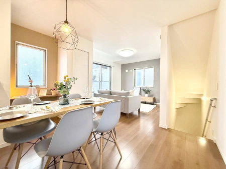 ���r���O �����������������Ɠ��ʂɂ���A�e���̋��