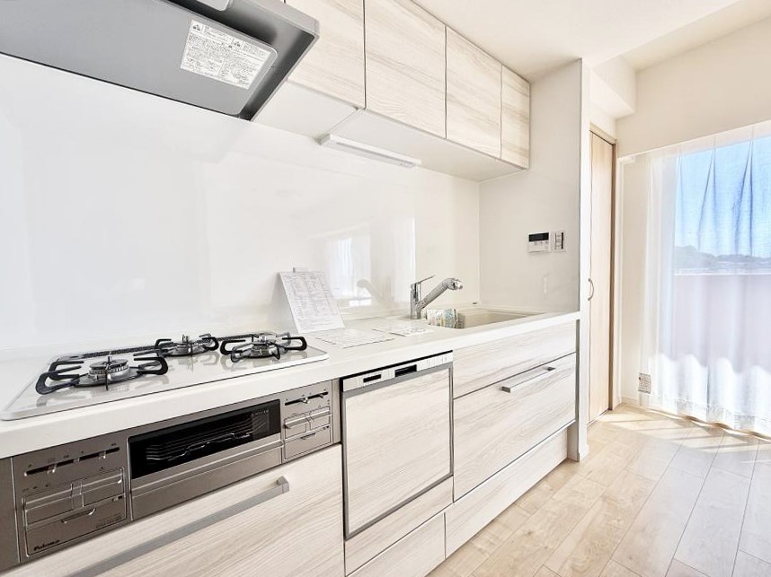 �L�b�`�� �������Ƒ����J��[�߂�A������̂���L�b�`��