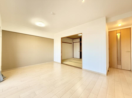 ���r���O ���������C�ɓ���̏ꏊ�ŁA�̂�т�Ƃ������Ԃ�