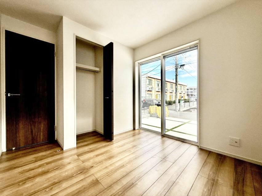 �q������ �������v���C�x�[�g��ԂƂ��ĐÂ��ŗ�������������񋟂��Ă���܂�