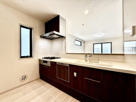 �L�b�`�� ���������y���݂ƐH�ׂ�K����͂���L�b�`��