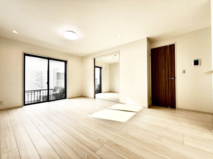 ���r���O ���������S�n�̂����A���z�̃��r���O