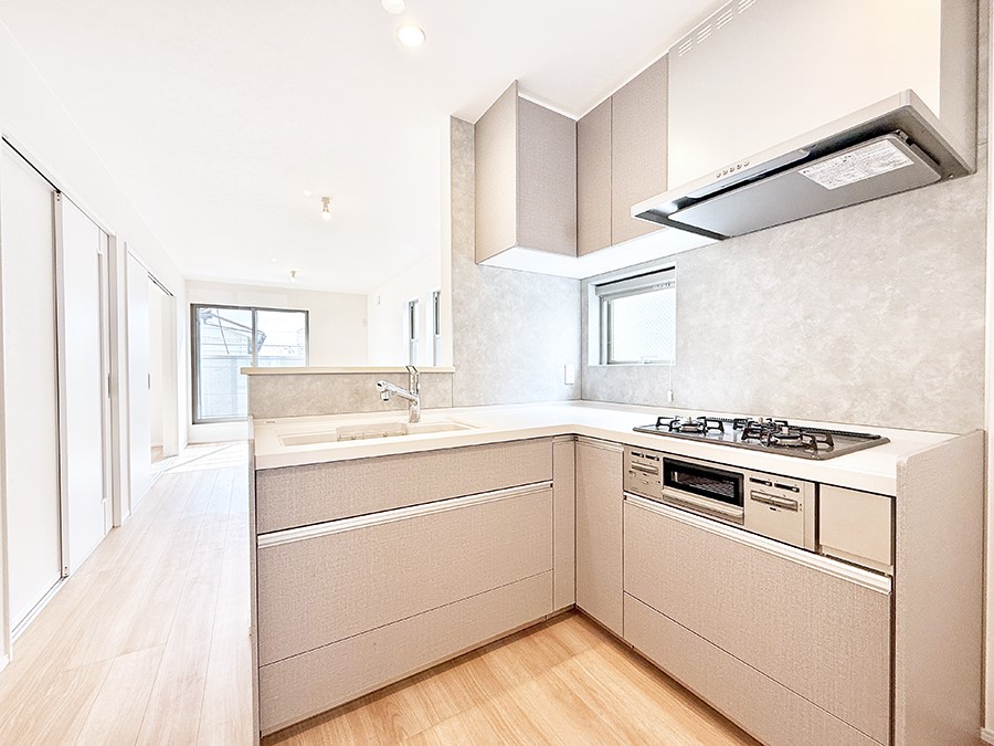 �L�b�`�� �������Ƒ����J��[�߂�A������̂���L�b�`��