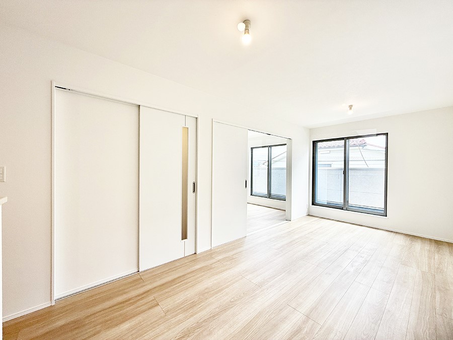 ���r���O ���������R�Ɖ�b�����܂��A�S�n�悢�ЂƂƂ�