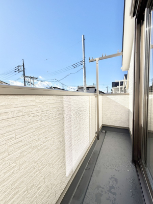 �o���R�j�[ ������ ���R��g�߂Ɋ�����A�J���I�ȃo���R�j�[