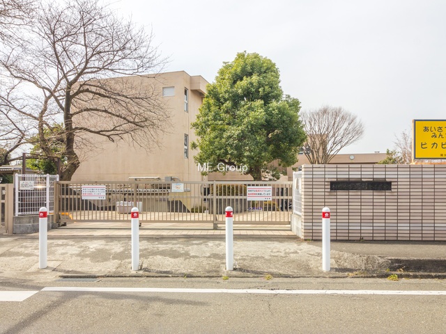 ���ӊ� ���w�Z 210m ���͌��s���z���䏬�w�Z