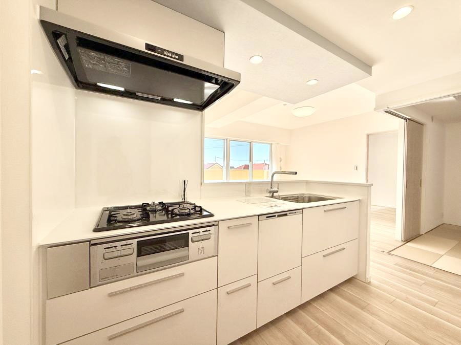 �L�b�`�� ���������y���݂ƐH�ׂ�K����͂���L�b�`��