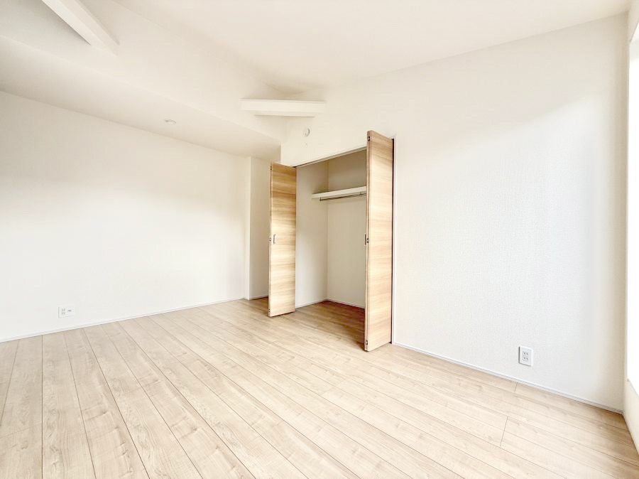 �q������ �������v���C�x�[�g��ԂƂ��ĐÂ��ŗ�������������񋟂��Ă���܂�