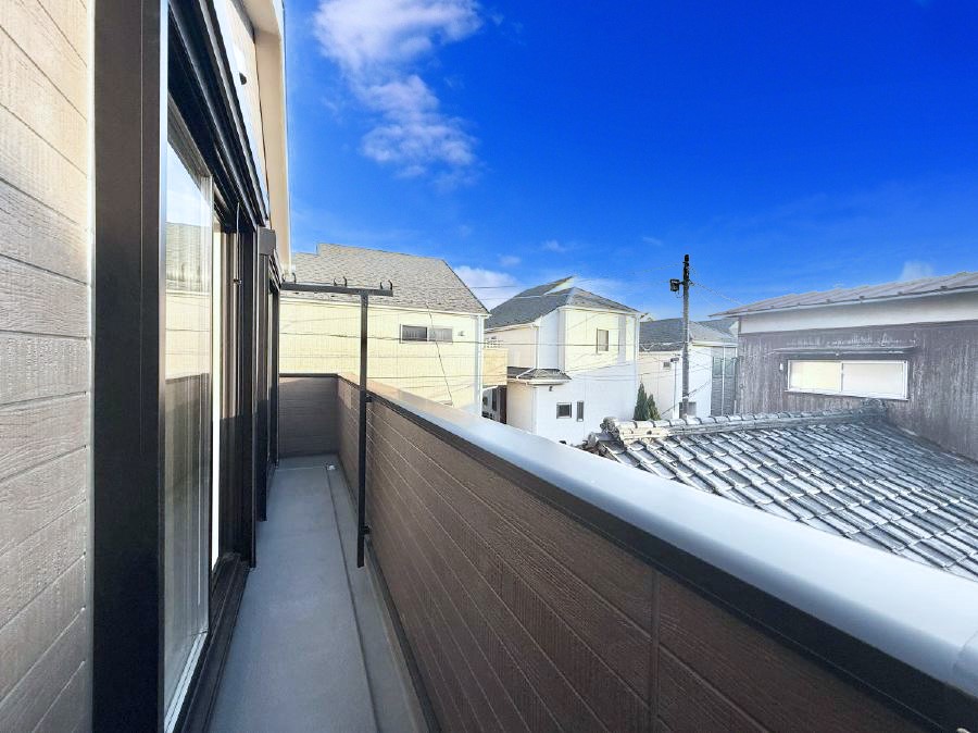 �o���R�j�[ ������ �G�߂̈ڂ낢����������J���I�ȋ�Ԃł�