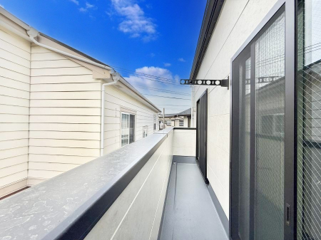 �o���R�j�[ ������ ���R��g�߂Ɋ�����A�J���I�ȃo���R�j�[