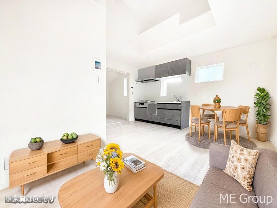 ���r���O ���������R�Ɖ�b�����܂��A�S�n�悢�ЂƂƂ�