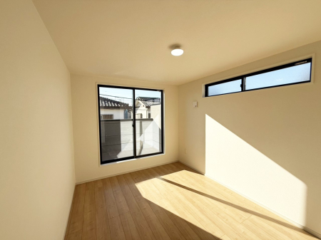 ���̑����� ������ ��𒭂߂Ȃ���A�ق��ƈꑧ������ʂȋ��