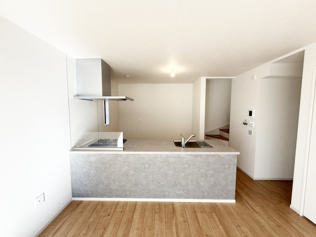 ���r���O ���������R�Ɖ�b�����܂��A�S�n�悢�ЂƂƂ�