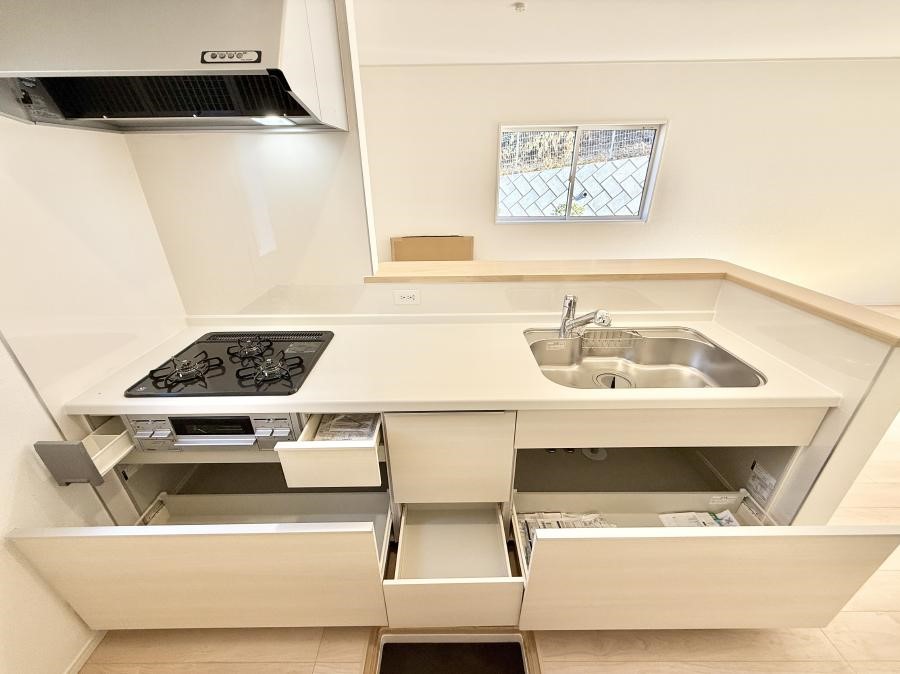 �L�b�`�� �����������������Ɗy�����Ȃ�A���K�ȃL�b�`�����