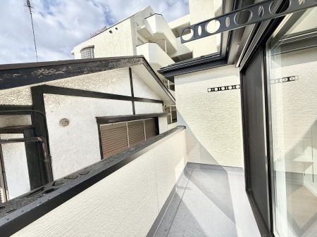 �o���R�j�[ ������ �G�߂̈ڂ낢����������J���I�ȋ�Ԃł�