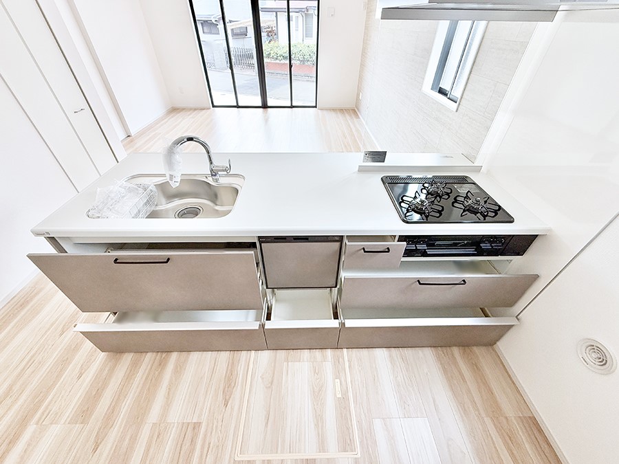 �L�b�`�� �������Ƒ����J��[�߂�A������̂���L�b�`��