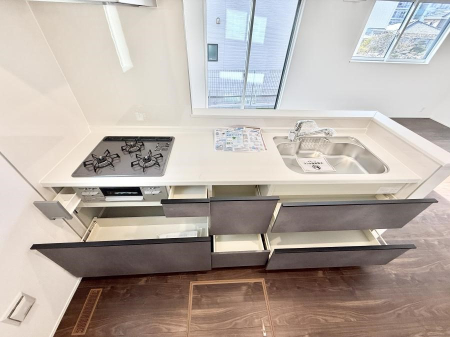 �L�b�`�� �������Ƒ����J��[�߂�A������̂���L�b�`��