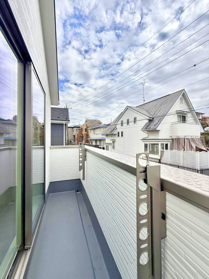 �o���R�j�[ ������ �G�߂̈ڂ낢����������J���I�ȋ�Ԃł�