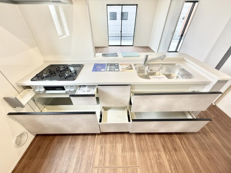 �L�b�`�� �������Ƒ����J��[�߂�A������̂���L�b�`��