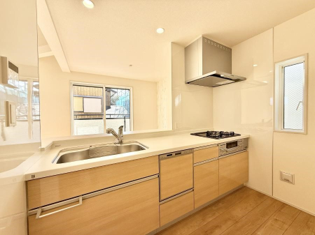 �L�b�`�� ���������y���݂ƐH�ׂ�K����͂���L�b�`��