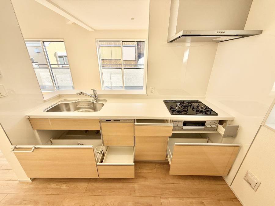 �L�b�`�� �����������������Ɗy�����Ȃ�A���K�ȃL�b�`�����