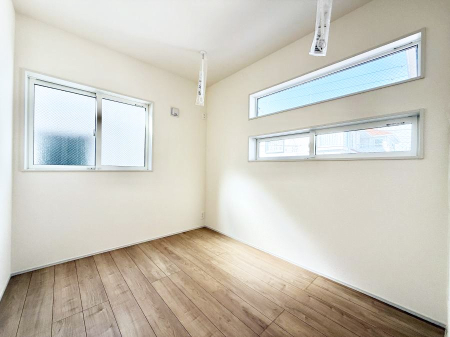 �Q�� ���������̔z�u��ʋC���̗ǂ��݌v�ŕ����̋�C�������炸�A��ɐV�N�ȋ�C������܂�