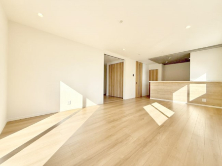 ���r���O ���������났�ƏΊ炪�W�܂�A�S���܂郊�r���O