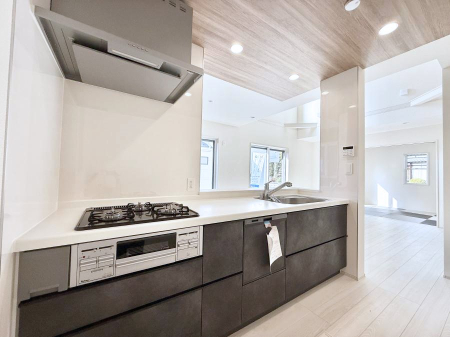 �L�b�`�� �������Ƒ����J��[�߂�A������̂���L�b�`��