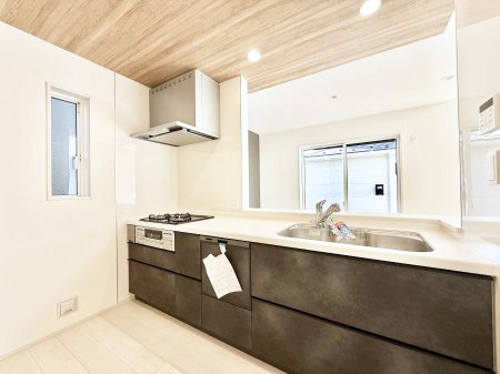 �L�b�`�� ���������y���݂ƐH�ׂ�K����͂���L�b�`��