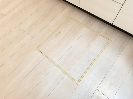 ���̑����� �ݔ����B�ꂽ���[�X�y�[�X�ŉƑS�̂��X�b�L��